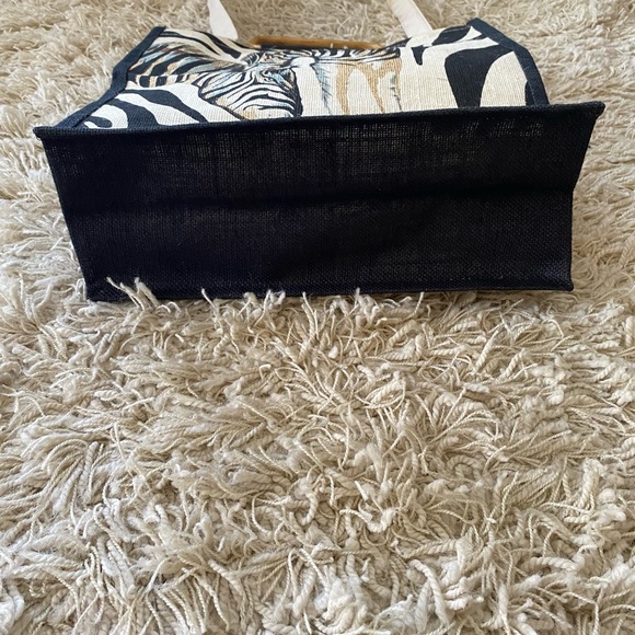 Eco Friendly Jute Market Bag – Zebra print - Picture 3 of 16